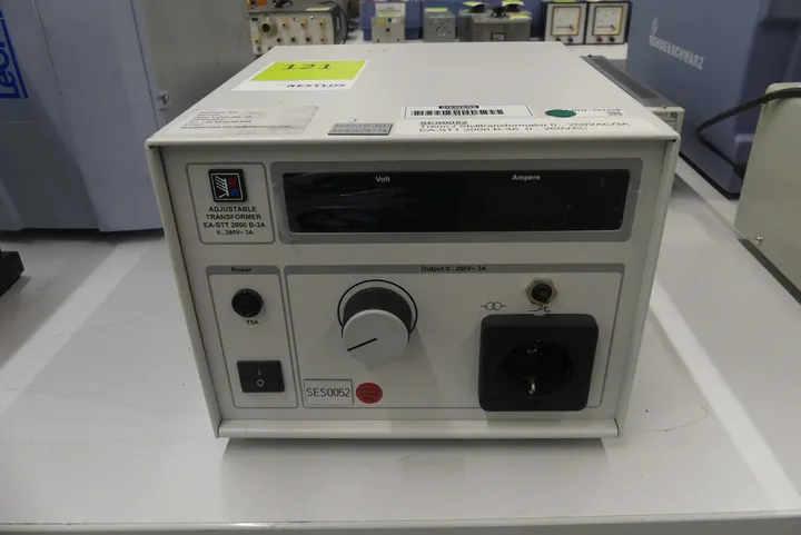 EA Elektro-Automatik Labor-Trenn-Stelltransformator Typ: STT 2000 B-3